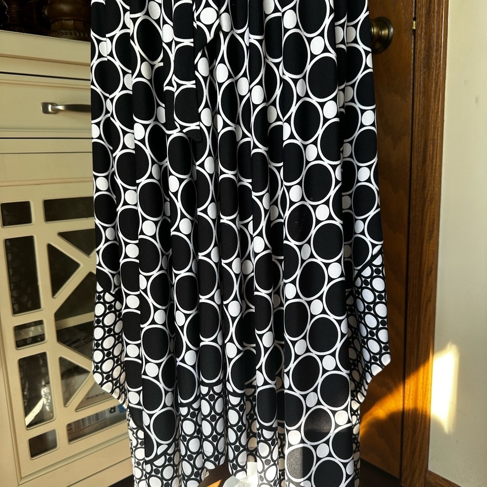 Black & White Polka Dot Dress - Picture 8 of 9